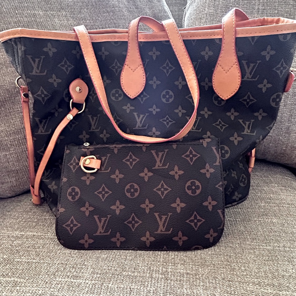 Brown large not full tote
